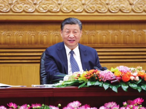 三月二十七日，国家主席习近平在北京人民大会堂集体会见美国工商界和战略学术界代表。新华社记者黄敬文摄