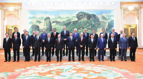 3月27日，国家主席习近平在北京人民大会堂集体会见美国工商界和战略学术界代表。新华社记者申宏摄