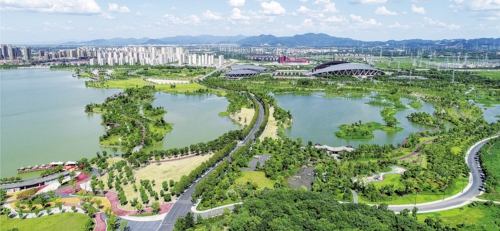 呈现一派宜业、宜学、宜居、宜游景象的金华开发区。李建林/摄