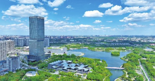 远香湖全景。